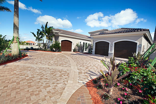 Best Driveway Paving Contractor  in Shullsburg, WI
